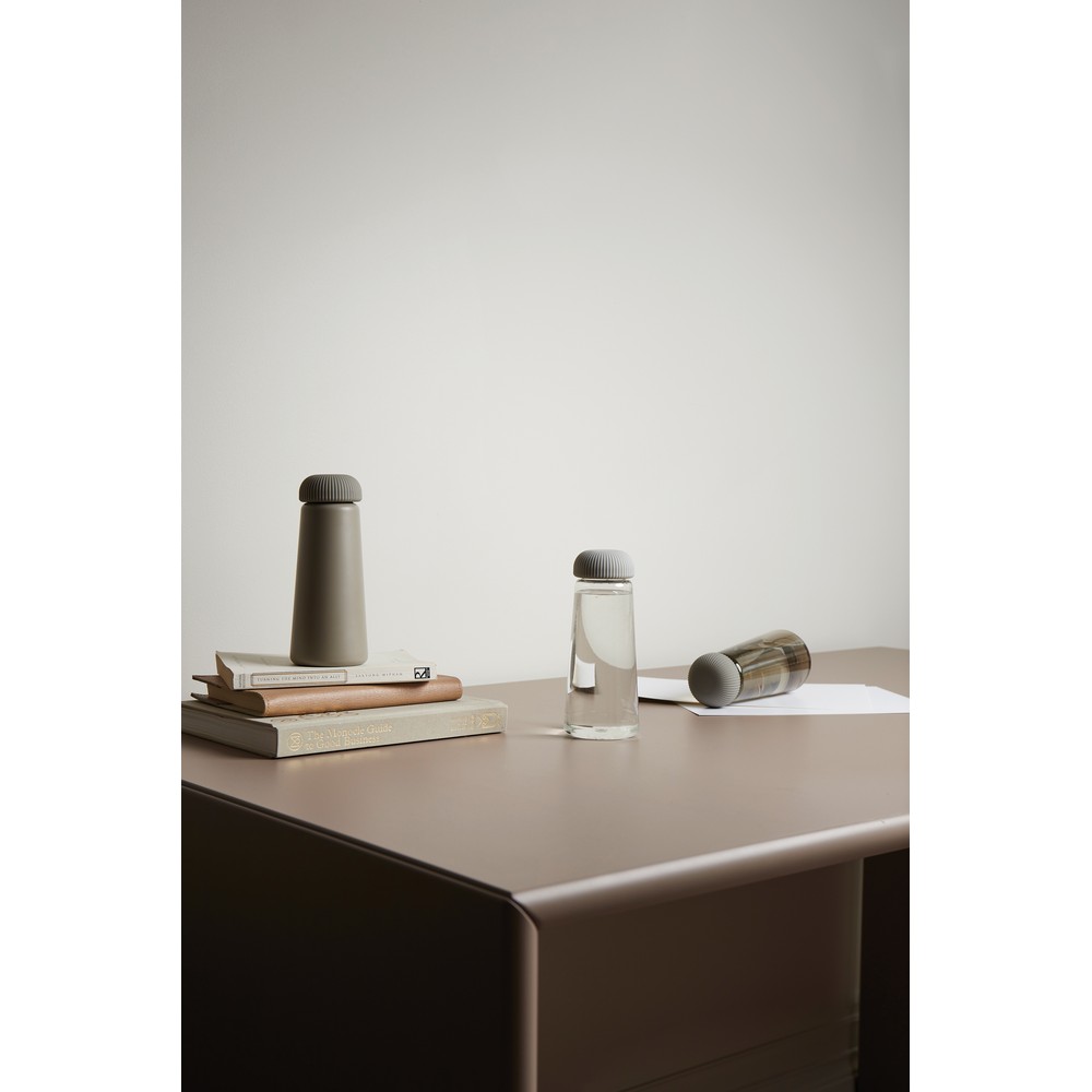 VG472-16_V430019__M_401