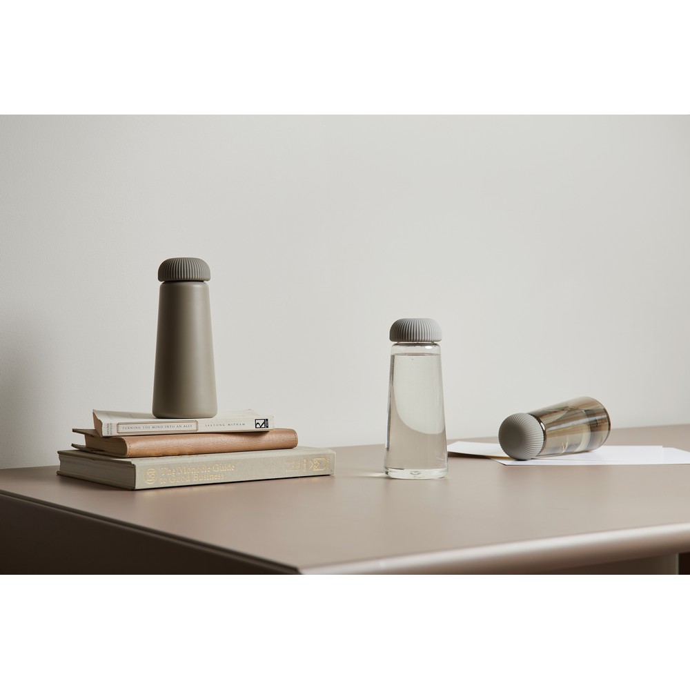 VG472-16_V430019__M_402