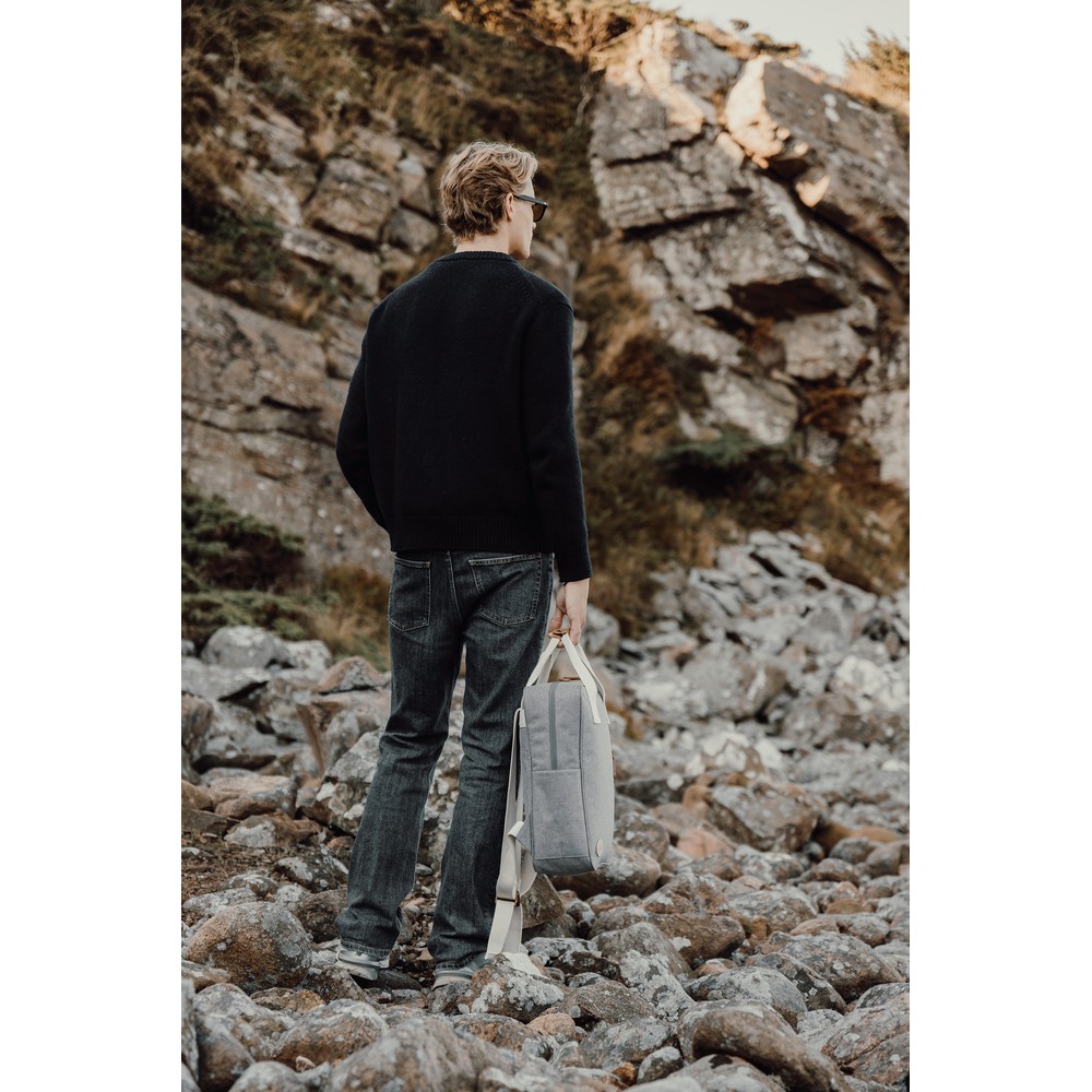 VG623-19_V7600102__M_400