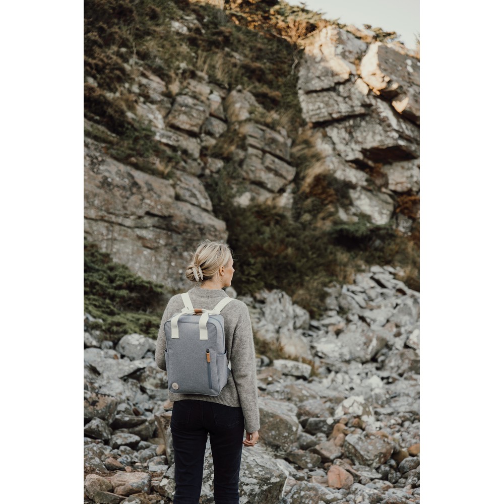 VG623-19_V7600102__M_402