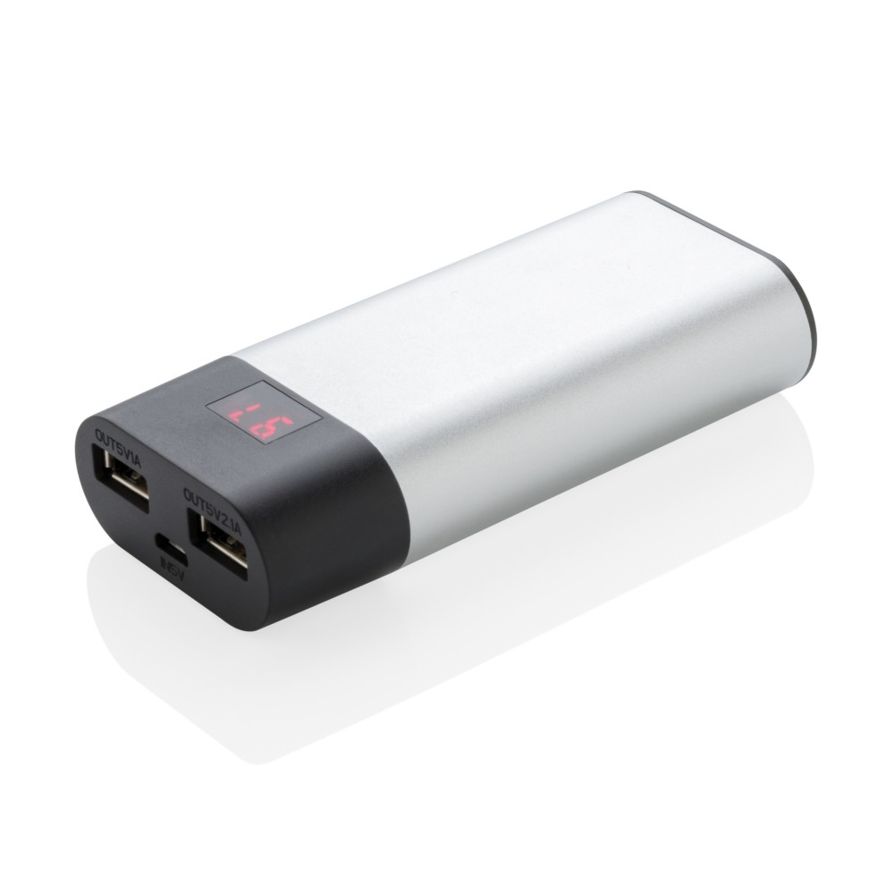 Power bank 4000 mAh z cyfrowym wyświetlaczem Power bank 4000 mAh, wyświetlacz cyfrowy LED wskazujący poziom naładowania, 2 wyjścia USB do ładowania 2 urządzeń jednocześnie, wykonany z wytrzymałego aluminium, wbudowany akumulator litowy, wyjście 2.1A pozwala ładować szybciej niż większość zwykłych ładowarek, wyjście 5V/2A, wejście 5V/1A, kabel micro USB w komplecie