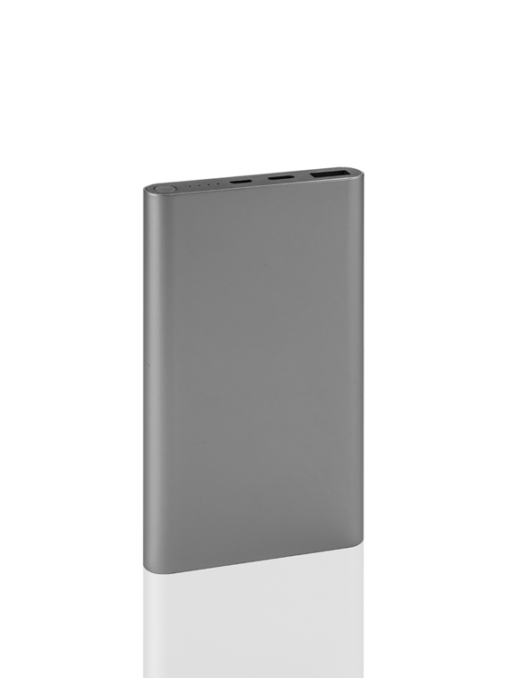 Power bank NOCCA 10000 mAh NOCCA to wysokiej klasy metalowy power bank z wyjściem typ-C o dużej pojemności baterii - 10 000 mAh. Wysokie natężenie wejścia i wyjścia pozwala na szybkie ładowanie. Posiada port USB oraz wskaźnik poziomu energii. W zestawie standardowy kabel micro USB do ładowania oraz instrukcja obsługi. Produkt jest zgodny z odpowiednimi dyrektywami Unii Europejskiej, posiada znak CE oraz 1 rok gwarancji. Dane techniczne: - wejście: 5 V / 2 A (port micro USB)- wyjście: 5 V / 2,4 A (port USB) oraz 5 V / 3A (typ-C) .Pojemność baterii: 10 000 mAh