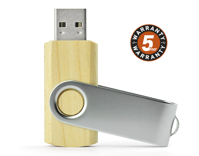 Pamięć USB TWISTER MAPLE 8 GB 
Nieduża, wykonana z metalu oraz drewna klonowego, przenośna pamięć usb o pojemności 8 GB. Znakowanie możliwe na dwóch stronach metalowego zamknięcia. Standard usb: 2.0; szybkość zapisu: 4 MB/s; szybkość odczytu: 12 MB/s. 
Uwaga: ze względu na wykonanie produktu z naturalnego drewna kolor może mieć rożne odcienie w ramach jednaj partii. Pamięć USB objęta jest 5 letnią gwarancją producenta oraz posiada certyfikat CE.

