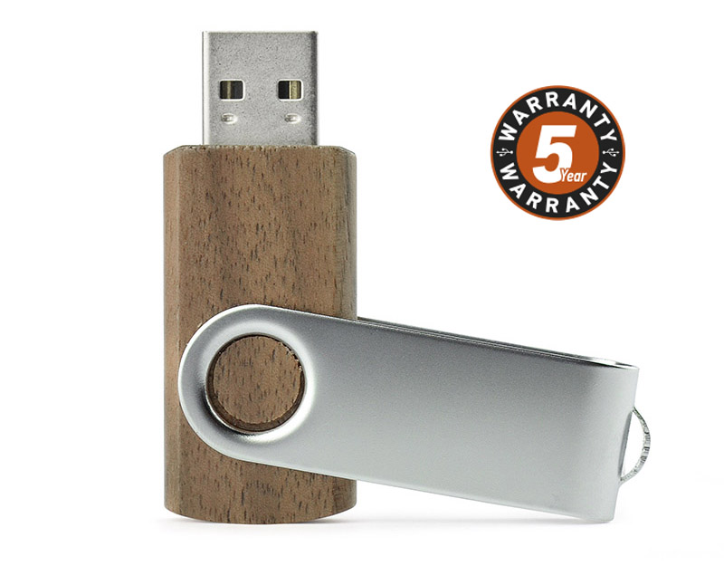 Pamięć USB TWISTER WALNUT 16 GB 
Nieduża, wykonana z metalu oraz drewna orzechowego, przenośna pamięć usb o pojemności 16 GB. Znakowanie możliwe na dwóch stronach metalowego zamknięcia. Standard usb: 2.0; szybkość zapisu: 4 MB/s; szybkość odczytu: 12 MB/s (Uwaga: ze względu na wykonanie produktu z naturalnego drewna kolor może mieć rożne odcienie w ramach jednaj partii). Pamięć USB objęta jest 5 letnią gwarancją producenta oraz posiada certyfikat CE.

