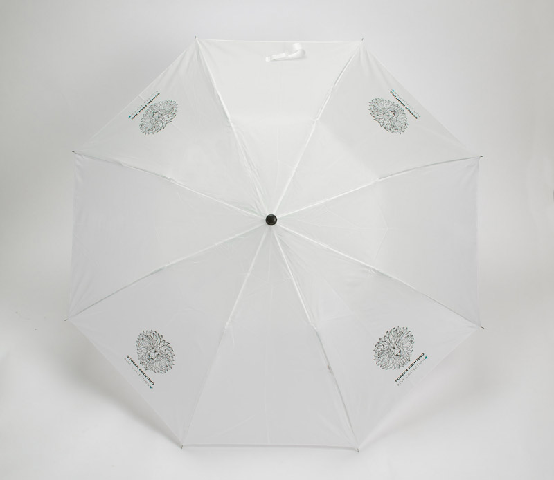Parasol SAMER składany Manualny parasol składany z pokrowcem, ze sznureczkiem przy rączce. Wykonany z poliestru 190T.