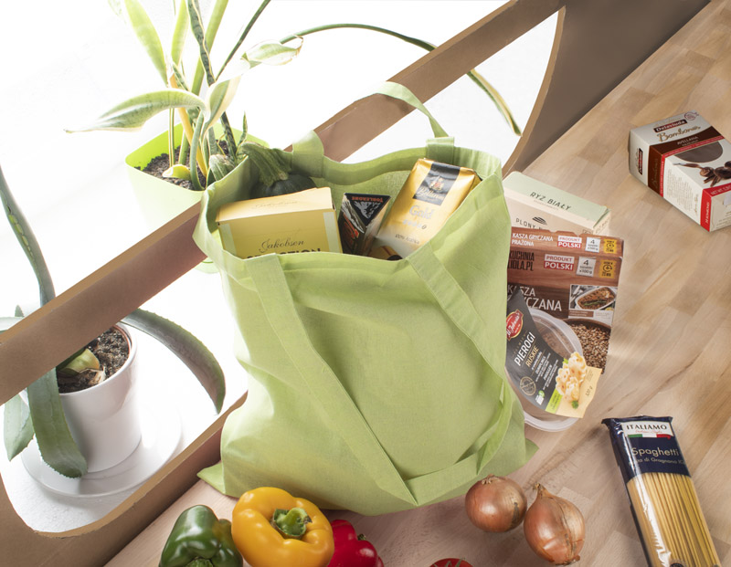 Torba bawełniana MELANGE 140g Torba MELANGE wykonana jest z bawełny pozyskanej z recyklingu, dzięki czemu oszczędność wody w procesie produkcyjnym jest znaczna. Posiada rączki o długości około 70 cm, poszerzone boki i dno. Gramatura bawełny 140g/m2. 