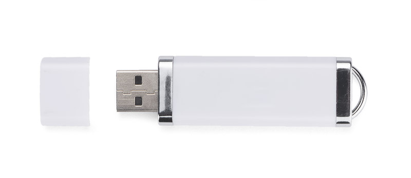 Pamięć USB BRIS 8 GB 
Przenośna pamięć USB wykonana z tworzywa o pojemności 8GB. Standard USB 2.0, szybkość zapisu: 4,5Mb/s,odczytu: 20Mb/s. Pamięć USB objęta jest 5 letnią gwarancją producenta oraz posiada certyfikat CE. 
