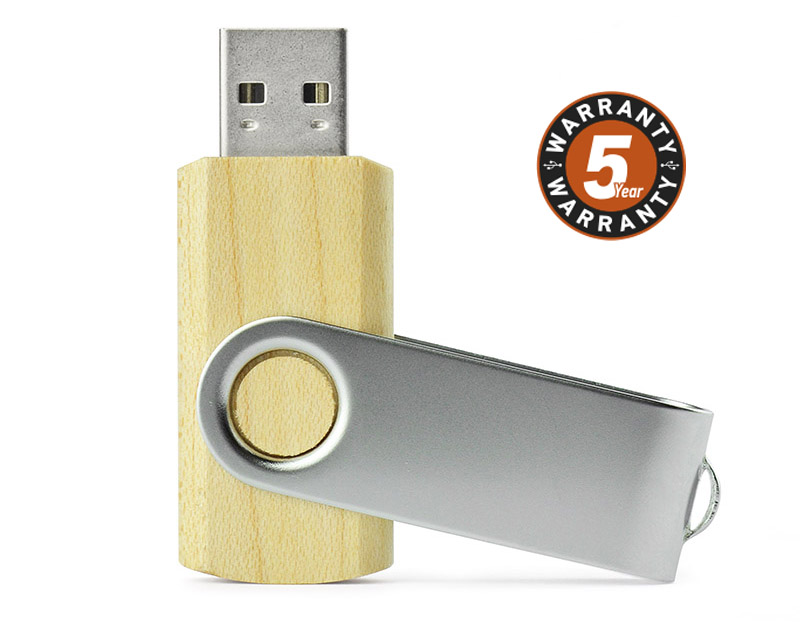 Pamięć USB TWISTER MAPLE 16 GB 
Nieduża, wykonana z metalu oraz drewna klonowego, przenośna pamięć usb o pojemności 16 GB. Znakowanie możliwe na dwóch stronach metalowego zamknięcia. Standard usb: 2.0; szybkość zapisu: 4 MB/s; szybkość odczytu: 12 MB/s. 
Uwaga: ze względu na wykonanie produktu z naturalnego drewna kolor może mieć rożne odcienie w ramach jednaj partii. Pamięć USB objęta jest 5 letnią gwarancją producenta oraz posiada certyfikat CE.

