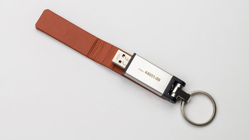 Pamięć USB BUDVA 8 GB (skórka) 


Przenośna pamięć USB o pojemności 8 GB wykonana z metalu oraz ekoskóry. Logo wykonamy metodą graweru. Standard USB 2.0, szybkość zapisu: 5 MB/s; szybkość odczytu: 14 MB/s. Pamięć USB objęta jest 5 letnią gwarancją producenta oraz posiada certyfikat CE.

