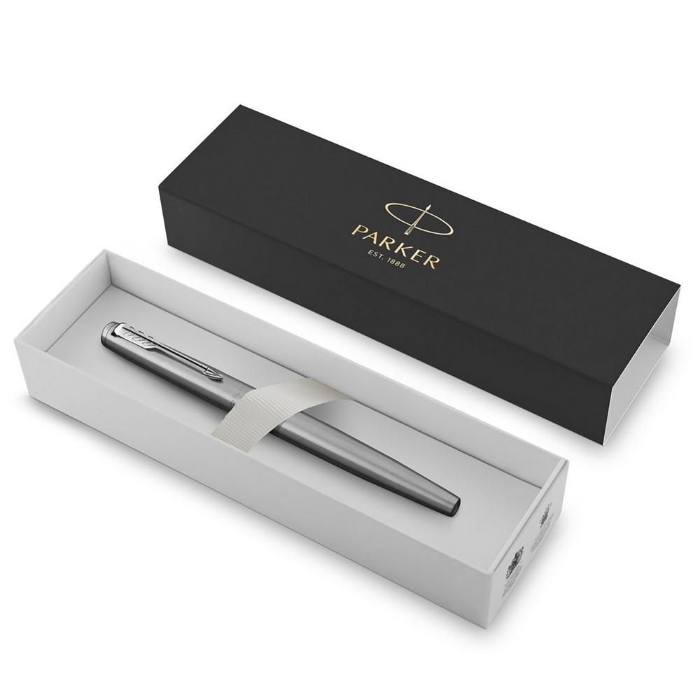 Pióro wieczne Parker Jotter Core Pióro wieczne Parker Jotter Core z zatyczką, wkład w niebieskim kolorze, zapakowane w pudełko upominkowe, produkt wykonany z metalu i stali nierdzewnej