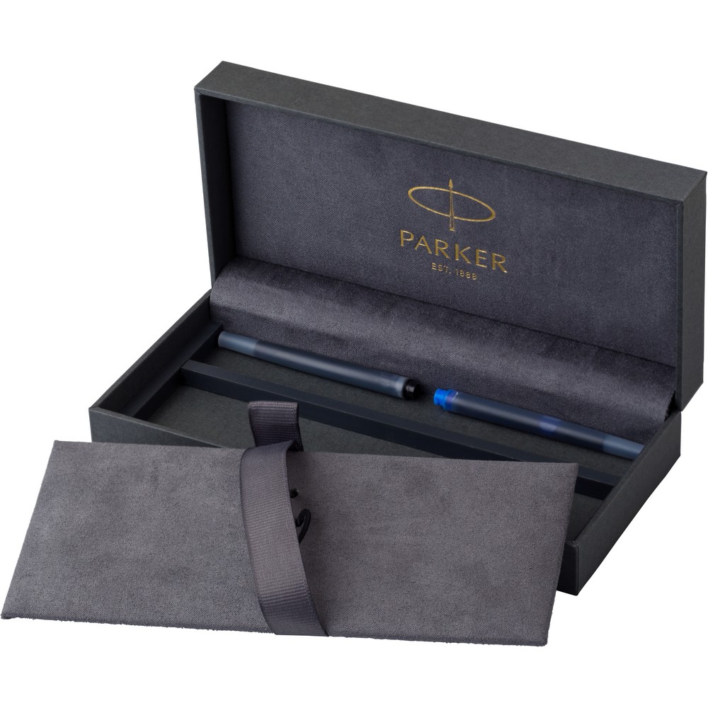 Pióro wieczne Parker 51 Pióro wieczne Parker 51, wkład w czarnym kolorze, zapakowany w pudełko upominkowe, produkt wykonany z metalu i stali nierdzewnej