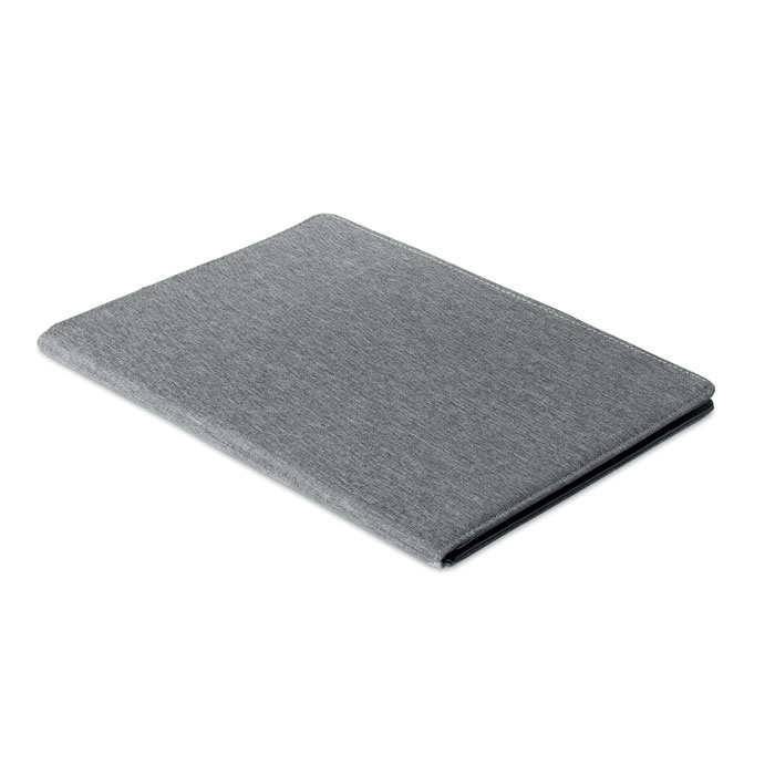 Teczka A4 z 300D RPET Teczka w formacie A4 w dwóch odcieniach 300D RPET. Zawiera wewnętrzne przegródki i pętelkę na długopis. Zawiera 20-kartkowy notatnik z podszewką. Bambus jest produktem naturalnym, dlatego mogą wystąpić nieznaczne różnice w kolorze, wzorze i rozmiarze.
