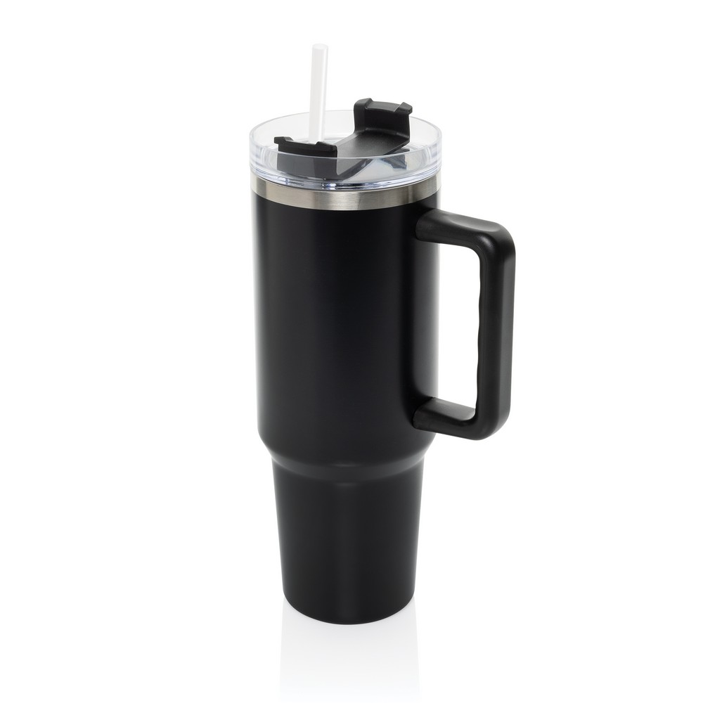 Kubek termiczny 1200 ml Stadley Kubek termiczny 1200 ml, podwójne ścianki z próżnią pomiędzy dzięki czemu kubek posiada funkcję termosu, posiada słomkę i szeroki otwór do picia, wykonany z materiałów z recyklingu, całkowita zawartość materiałów z recyklingu obliczona na podstawie wagi całkowitej produktu: 29%