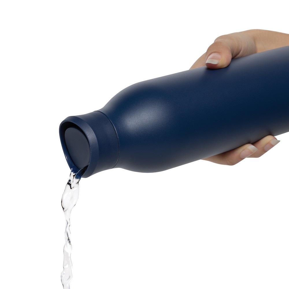 Butelka termiczna 600 ml Avira Alok Butelka termiczna 600 ml, wykonana ze stali nierdzewnej z recyklingu, całkowita zawartość materiałów z recyklingu obliczona na podstawie wagi całkowitej produktu: 77%
