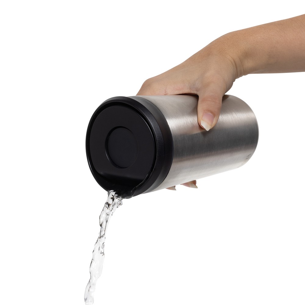 Kubek termiczny 400 ml Avira Alix Kubek termiczny 400 ml, nie wymaga obsługi oburącz, wykonany z materiałów z recyklingu, całkowita zawartość materiałów z recyklingu obliczona na podstawie wagi całkowitej produktu: 66%