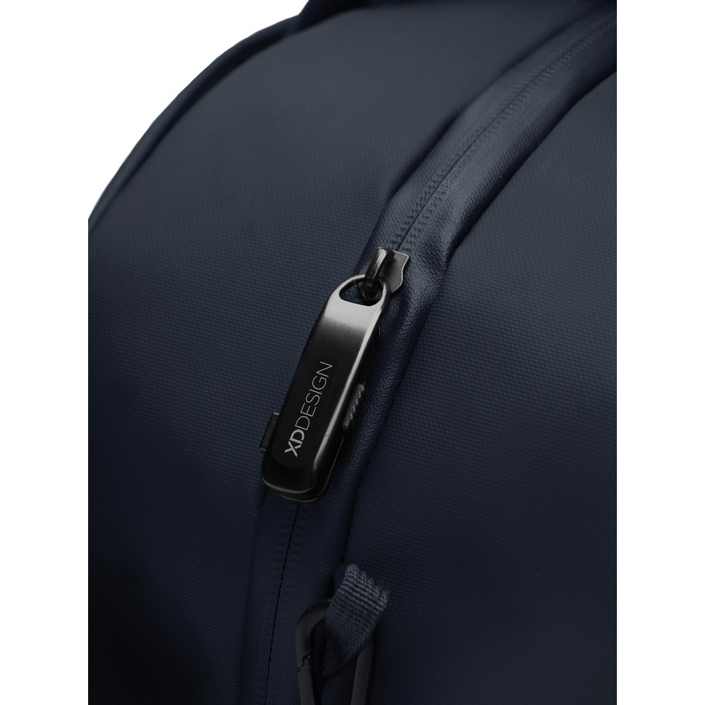 Torba sportowa, podróżna Urban Torba podróżna, sportowa, lekka i trwała konstrukcja, przestronna przegroda główna z kieszenią na laptopa 16” wewnątrz, kieszenie z przodu i tyłu, podszewka wykonana z materiałów z recyklingu, dzięki zastosowaniu technologii AWARE™ wykorzystane włókna bawełny są identyfikowalne z pochodzenia, całkowita zawartość materiałów z recyklingu obliczona na podstawie wagi całkowitej przedmiotu: 63%