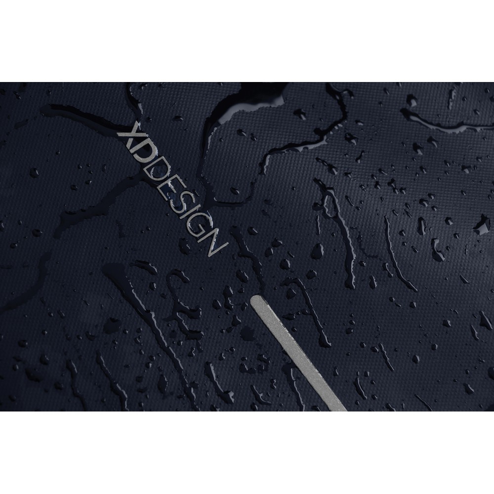 Torba sportowa, podróżna Urban Torba podróżna, sportowa, lekka i trwała konstrukcja, przestronna przegroda główna z kieszenią na laptopa 16” wewnątrz, kieszenie z przodu i tyłu, podszewka wykonana z materiałów z recyklingu, dzięki zastosowaniu technologii AWARE™ wykorzystane włókna bawełny są identyfikowalne z pochodzenia, całkowita zawartość materiałów z recyklingu obliczona na podstawie wagi całkowitej przedmiotu: 63%