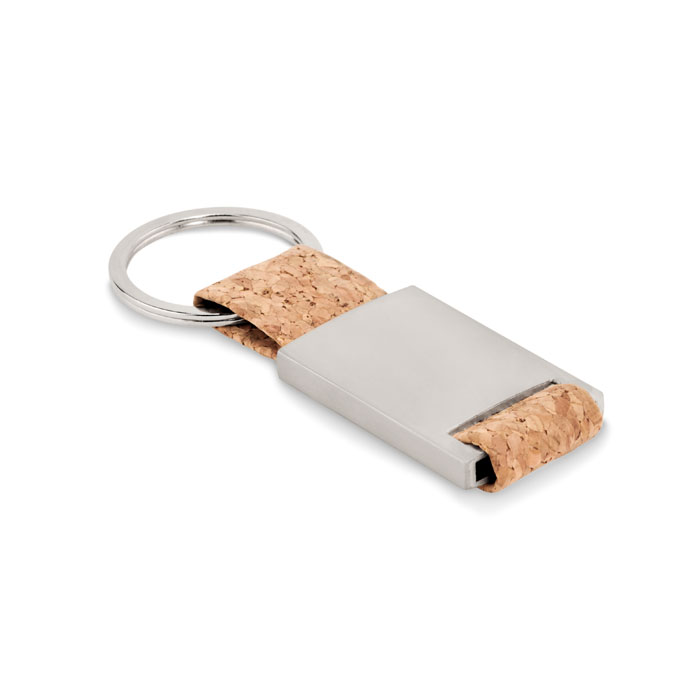 Brelok do kluczy z korkiem Metalowy prostokątny brelok do kluczy z korkową taśmą. Korek jest materiałem w 100% naturalnym.