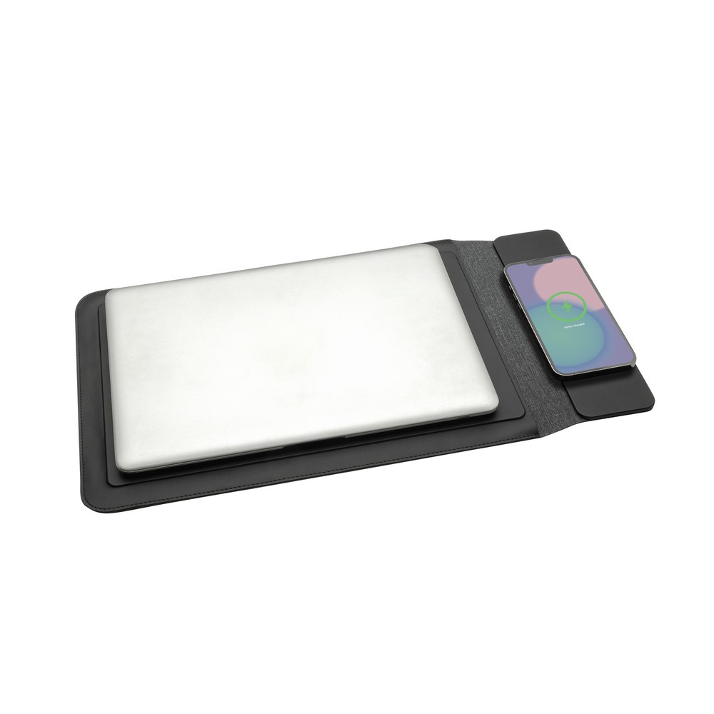Pokrowiec na laptopa 15,6", magnetyczna ładowarka bezprzewodowa 15W Swiss Peak Pokrowiec na laptopa do 15,6”, magnetyczna ładowarka bezprzewodowa 15W, wejście USB-C, wykonany z materiałów pochodzących z recyklingu
